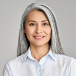 Diese drei Trend-Frisuren sind perfekt für dünne, graue Haare