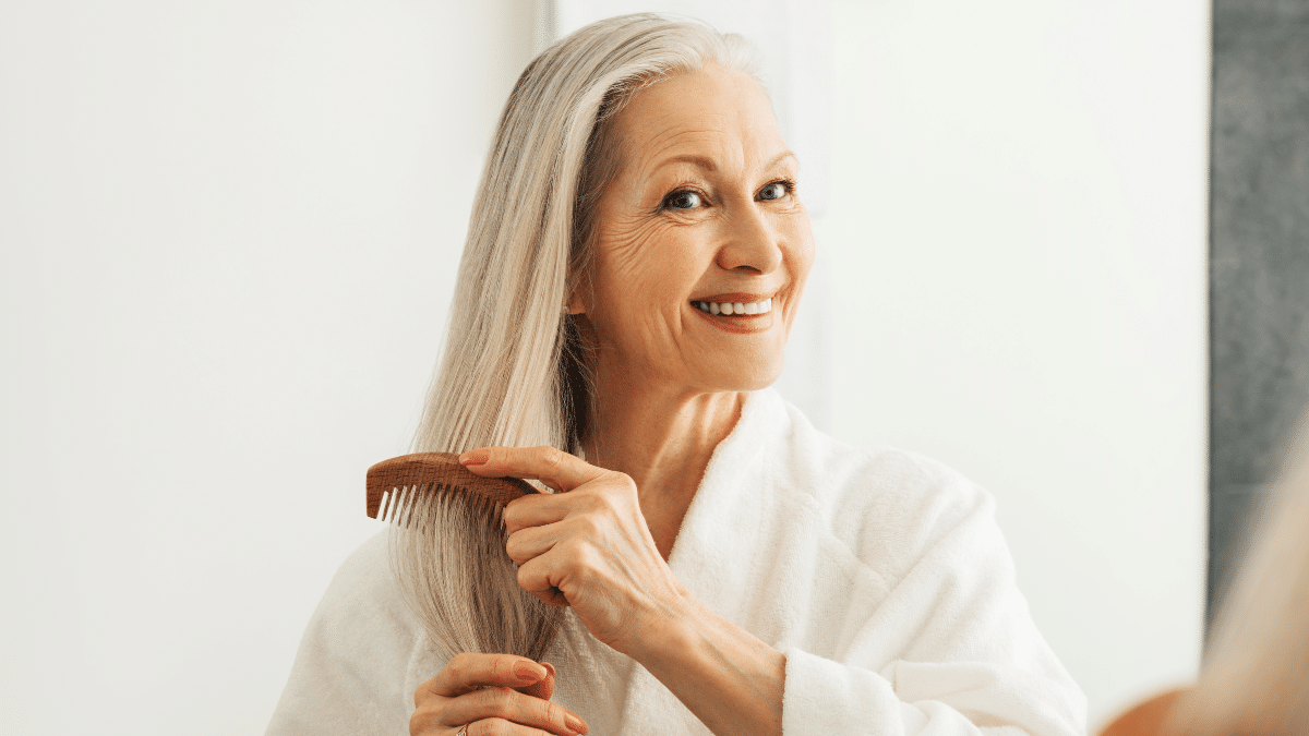 Haarausfall nach 50: Die Lösung.