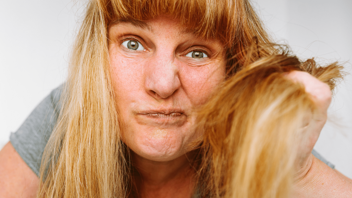 Die Haarlänge beeinflusst die Sichtbarkeit von Falten bei 55-Jährigen